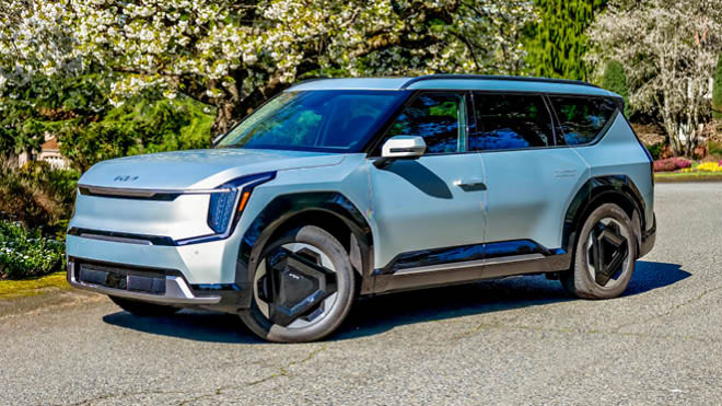 A Kia SUV.